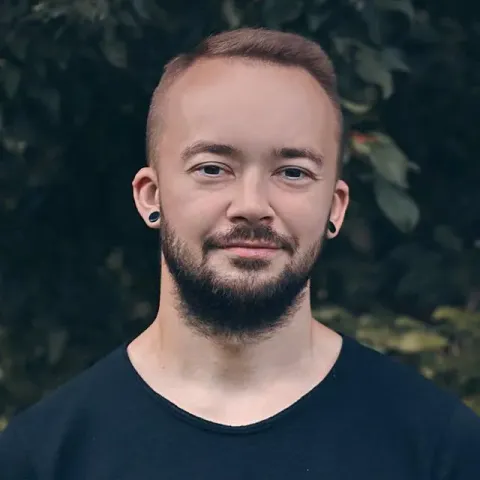 Максим